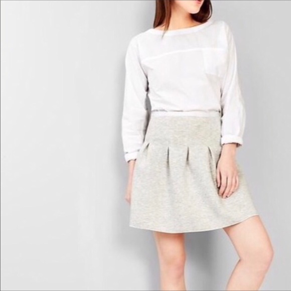 GAP Dresses & Skirts - GAP Structured Pleated Skirt